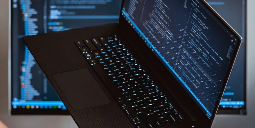 https://cms.pracuj.pl/content/uploads/2023/07/pakata-goh-RDolnHtjVCY-unsplash-1024x1024.jpg