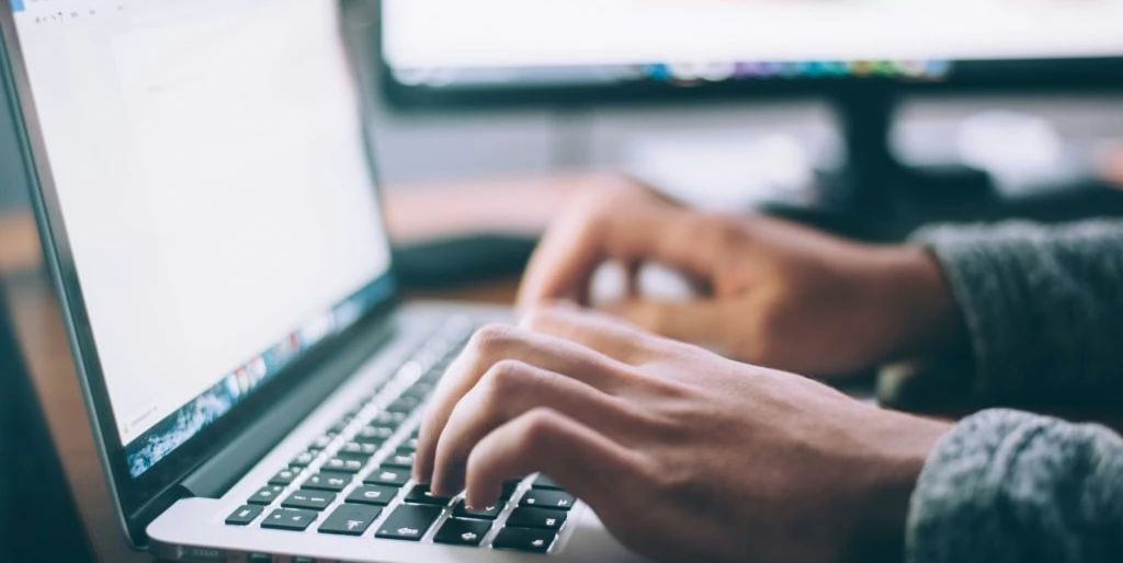 https://cms.pracuj.pl/content/uploads/2026/04/glenn-carstens-peters-npxXWgQ33ZQ-unsplash-1024x681.jpg